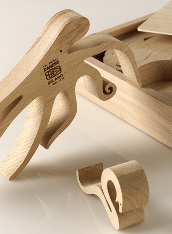 16 Pesci Puzzle by Danese Artemide Design Accessories 16 Pesci Puzzle by Danese Artemide Design Accessories